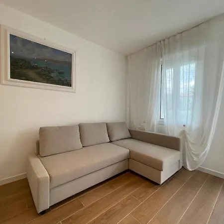 Apartman Esperia 1 Piscina E Parcheggio *